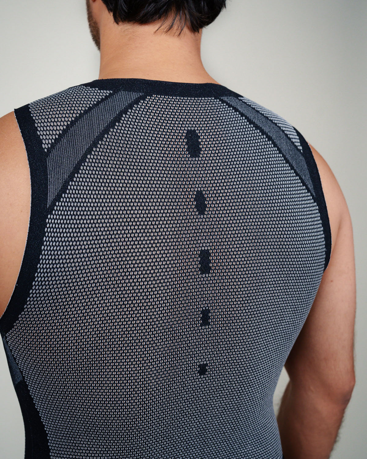 Sleeveless Base Layer w/ Drynamo™